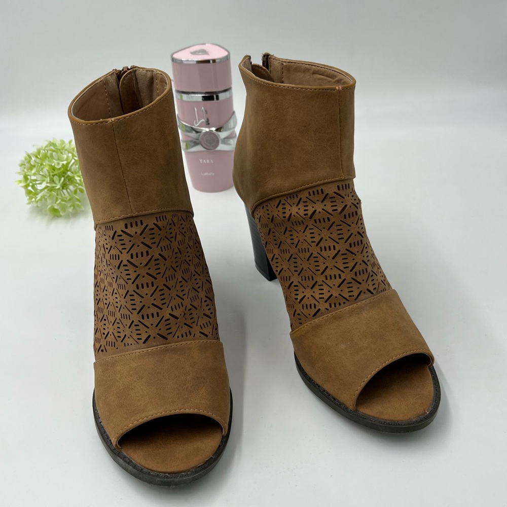 Daisy Tan Peep-Toe Heeled Boots